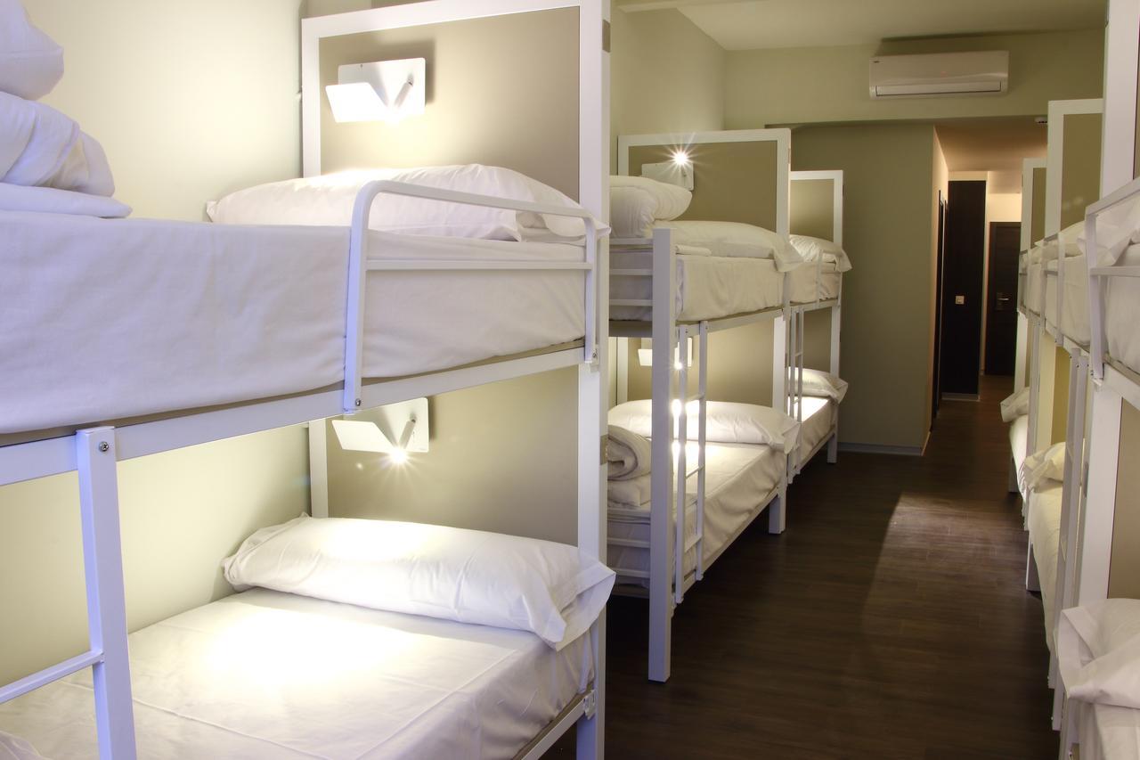 Poshtel Bilbao - Premium Hostel Экстерьер фото