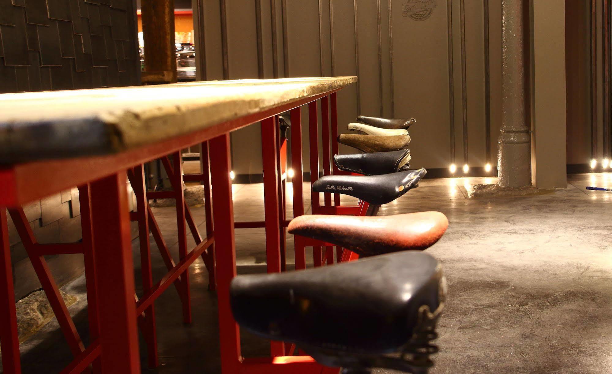Poshtel Bilbao - Premium Hostel Экстерьер фото