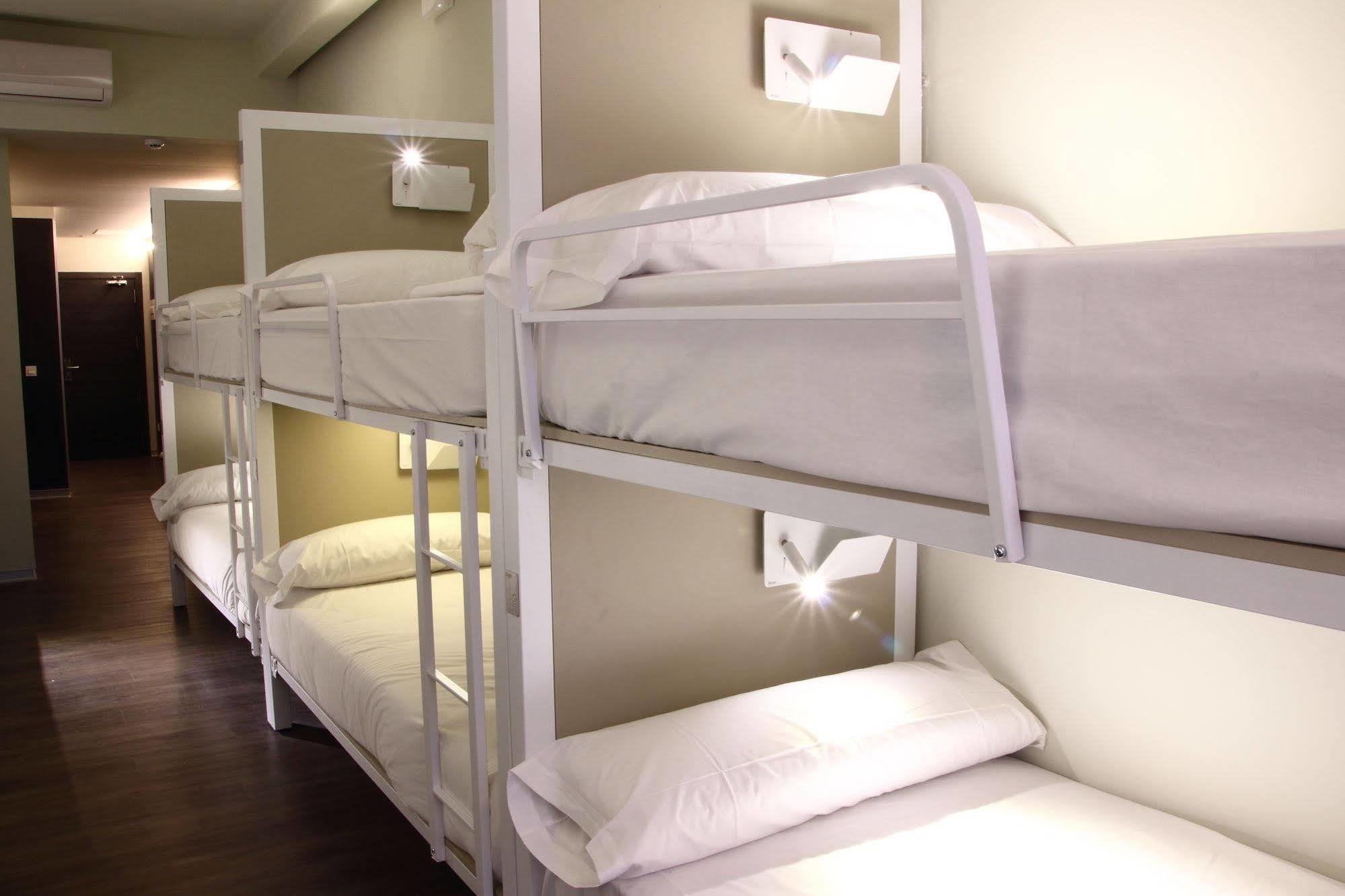 Poshtel Bilbao - Premium Hostel Экстерьер фото
